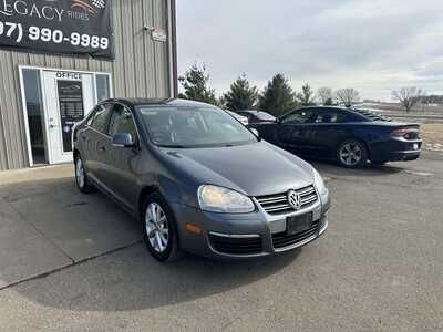 2010 Volkswagen Jetta, $1900. Photo 3