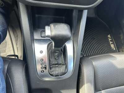 2010 Volkswagen Jetta, $1900. Photo 6