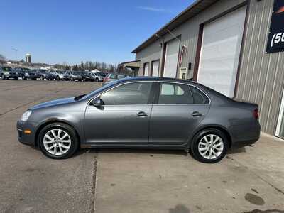 2010 Volkswagen Jetta, $1900. Photo 9