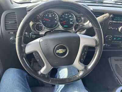 2013 Chevrolet 1500 Ext Cab, $5500. Photo 5