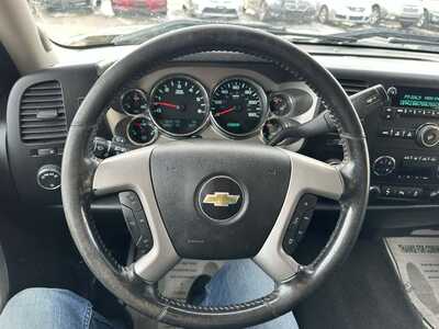 2013 Chevrolet SILVERADO 1500, $6500. Photo 5