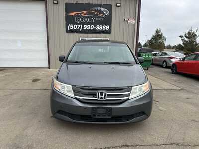2013 Honda Odyssey, $2999. Photo 2