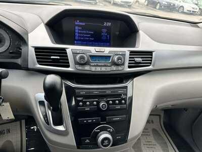 2013 Honda Odyssey, $2999. Photo 6