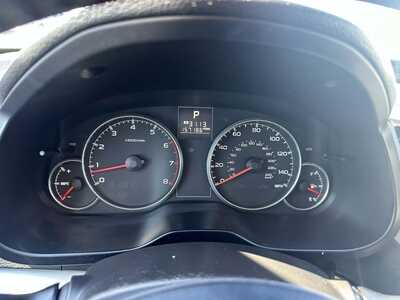 2013 Subaru Legacy, $3999. Photo 4
