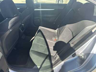 2013 Subaru Legacy, $3999. Photo 8