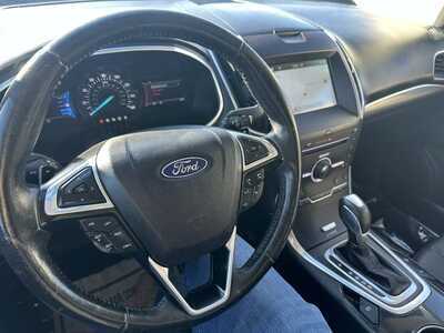 2016 Ford Edge, $5600. Photo 12