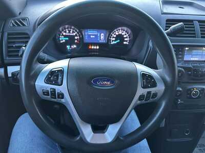 2015 Ford Explorer, $3999. Photo 5