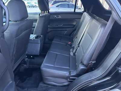 2015 Ford Explorer, $3999. Photo 7