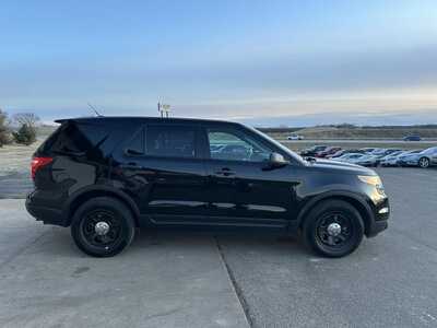 2015 Ford Explorer, $3999. Photo 9
