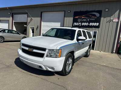 2007 Chevrolet Suburban, $2600. Photo 1