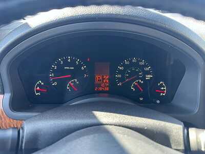 2008 Infiniti QX56, $2600. Photo 4