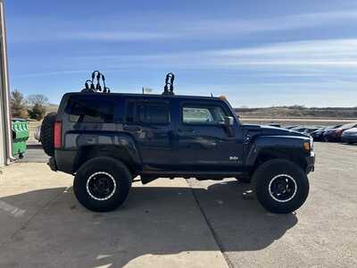2008 Hummer H3, $2999. Photo 10