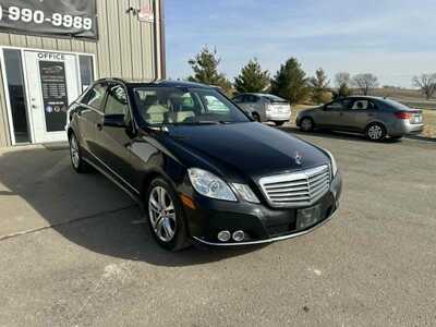 2010 Mercedes-Benz E-Class, $5500. Photo 3