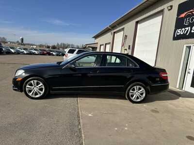 2010 Mercedes-Benz E-Class, $5500. Photo 9