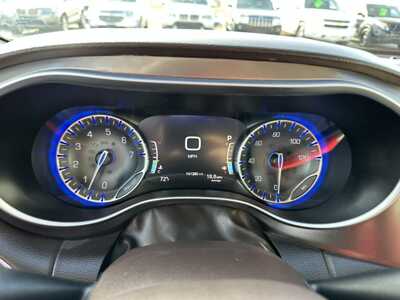 2017 Chrysler Pacifica, $7500. Photo 4