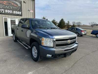 2011 Chevrolet 1500 Crew Cab, $5999. Photo 3