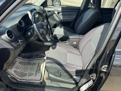 2004 Toyota RAV4, $2600. Photo 7