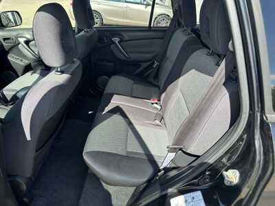 2004 Toyota RAV4, $2600. Photo 8
