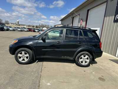 2004 Toyota RAV4, $2600. Photo 9