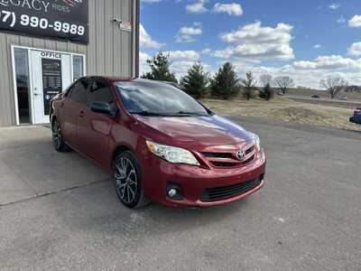 2011 Toyota Corolla, $3200. Photo 3