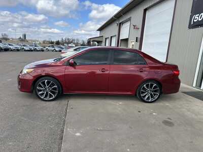 2011 Toyota Corolla, $3200. Photo 9