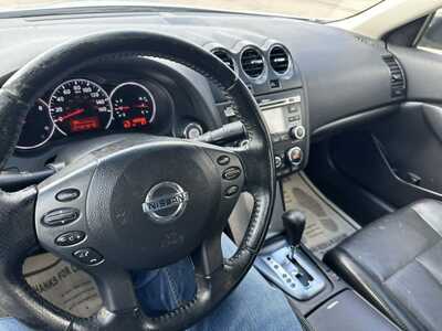 2012 Nissan Altima, $3500. Photo 12