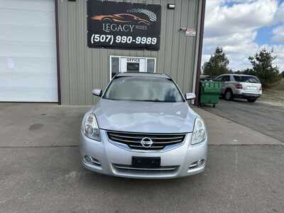 2012 Nissan Altima, $3500. Photo 2