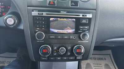 2012 Nissan Altima, $3500. Photo 6