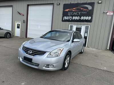 2012 Nissan Altima, $3500. Photo 1