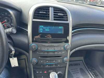 2013 Chevrolet Malibu, $2999. Photo 12