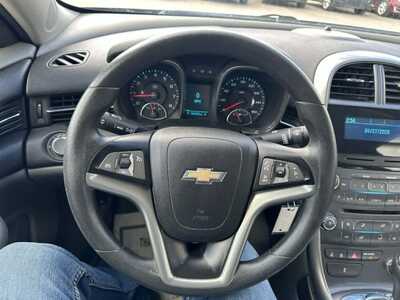 2013 Chevrolet Malibu, $2999. Photo 5