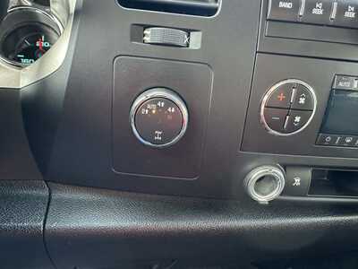 2011 Chevrolet 1500 Crew Cab, $5999. Photo 12