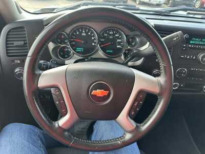 2011 Chevrolet 1500 Crew Cab, $5999. Photo 5