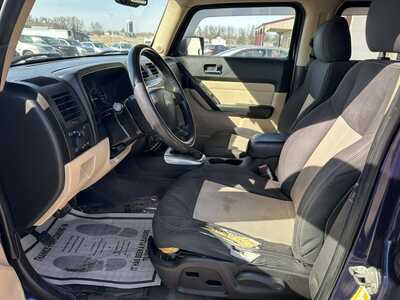 2008 Hummer H3, $2999. Photo 7