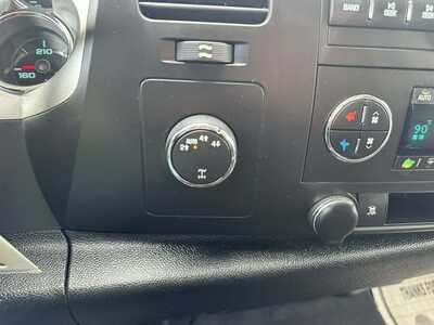 2010 Chevrolet SILVERADO 1500, $3500. Photo 12