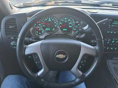 2013 Chevrolet 1500 Crew Cab, $7999. Photo 5