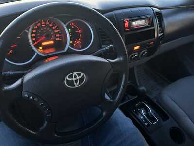 2009 Toyota Tacoma, $3500. Photo 11