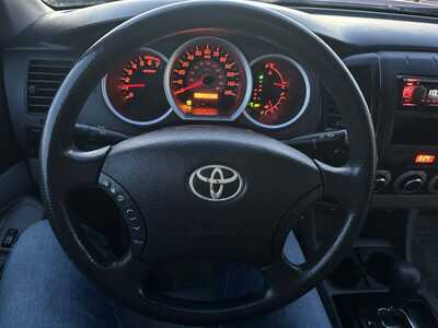 2009 Toyota Tacoma, $3500. Photo 5