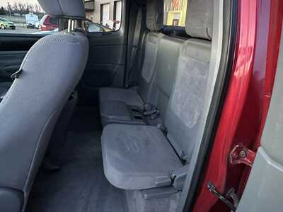 2009 Toyota Tacoma, $3500. Photo 8