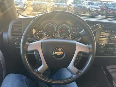 2011 Chevrolet 1500 Crew Cab, $3800. Photo 5