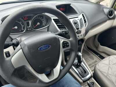2012 Ford Fiesta, $3400. Photo 11