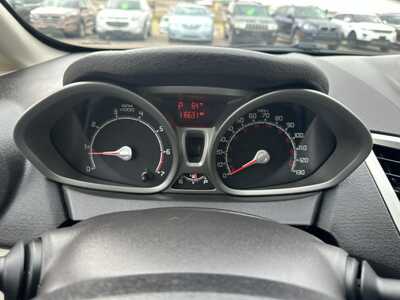 2012 Ford Fiesta, $3400. Photo 4