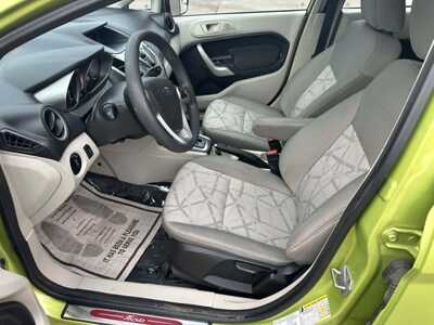 2012 Ford Fiesta, $3400. Photo 7
