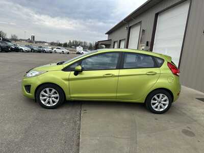 2012 Ford Fiesta, $3400. Photo 9