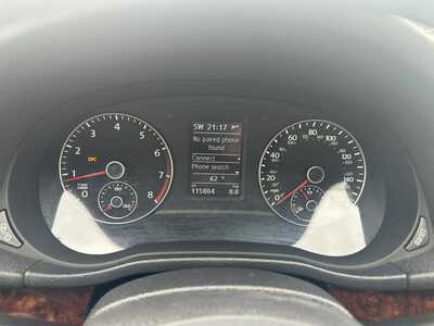2013 Volkswagen Passat, $5600. Photo 4