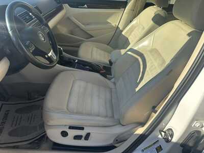 2013 Volkswagen Passat, $5600. Photo 8