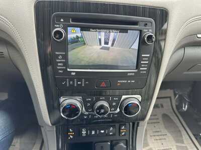 2016 Chevrolet Traverse, $4500. Photo 6