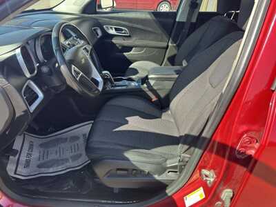 2015 Chevrolet Equinox, $2500. Photo 8