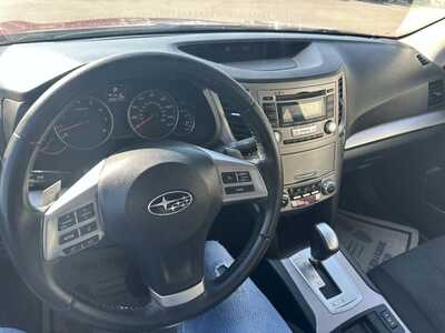 2013 Subaru Legacy, $5999. Photo 11