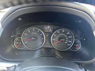 2013 Subaru Legacy, $5999. Photo 4